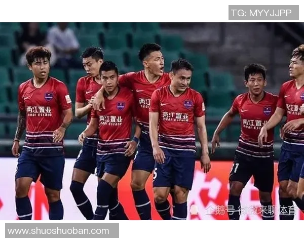 重庆羽毛球队在精英赛积分榜上以77分稳居第一名展现强劲实力 重庆羽毛球队在精英赛积分榜上以77分稳居第一名展现强劲实力