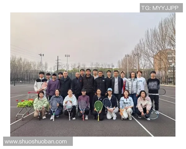 重庆网球队表现优异荣登网球状态排行榜第三名引发关注 重庆网球队表现优异荣登网球状态排行榜第三名引发关注