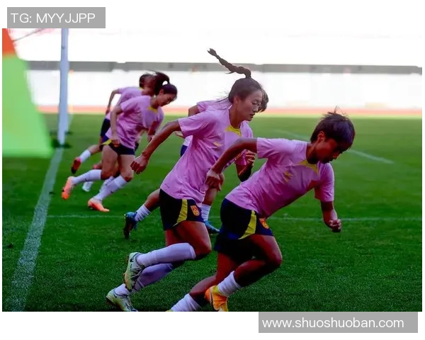 重庆足球队在世界杯预选赛中的奋勇拼搏与历史性突破之路 重庆足球队在世界杯预选赛中的奋勇拼搏与历史性突破之路