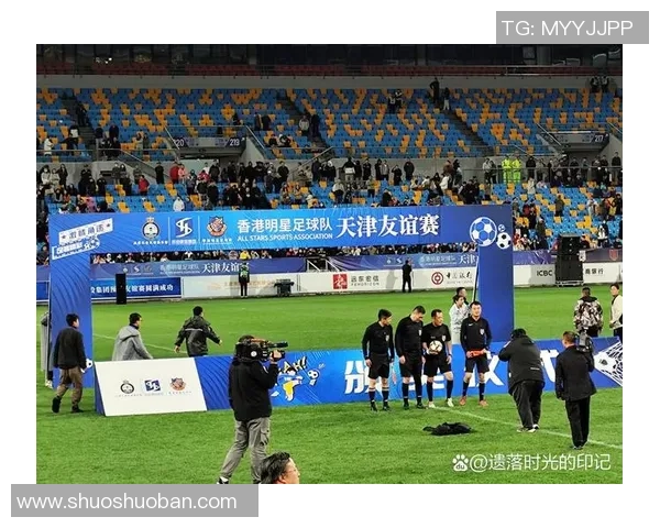 18号足球明星的传奇之路与辉煌成就全景回顾 18号足球明星的传奇之路与辉煌成就全景回顾