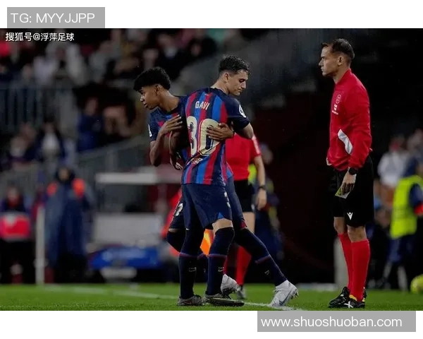 不屈不挠的足球巨星们如何在逆境中坚持自我与信念