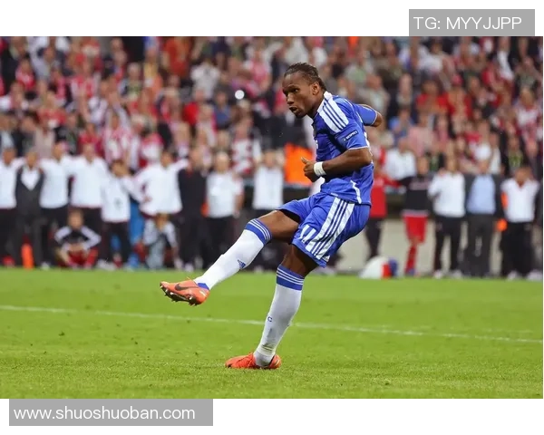 从贫困中崛起的足球明星用奋斗书写人生传奇